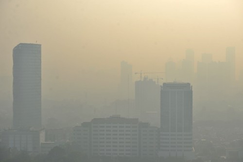 Bakar Sampah Ilegal Picu Kualitas Udara di Kabupaten Tangerang Memburuk