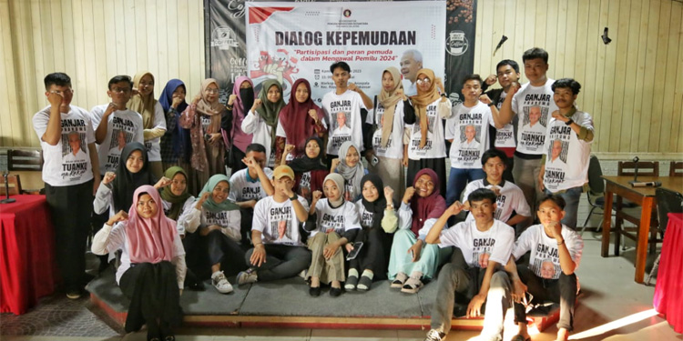 Gelar Dialog Kepemudaan, Pemuda Mahasiswa Ganjar Serukan Pemilu Damai Tanpa Hoaks